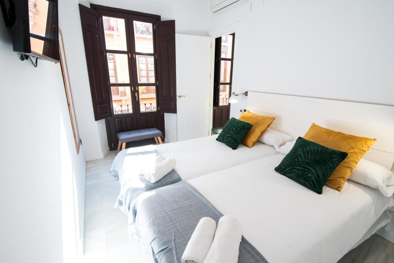 Granadi Apartamentos Granada Esterno foto